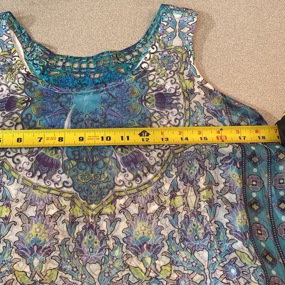 One World Live and let Live - crochet sleeveless blouse. Size XL - Picture 7 of 8